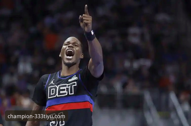 亚历山大47分加时赛爆发 vs 活塞主力轮休策略：雷霆114-110险胜背后的数据与体验对比